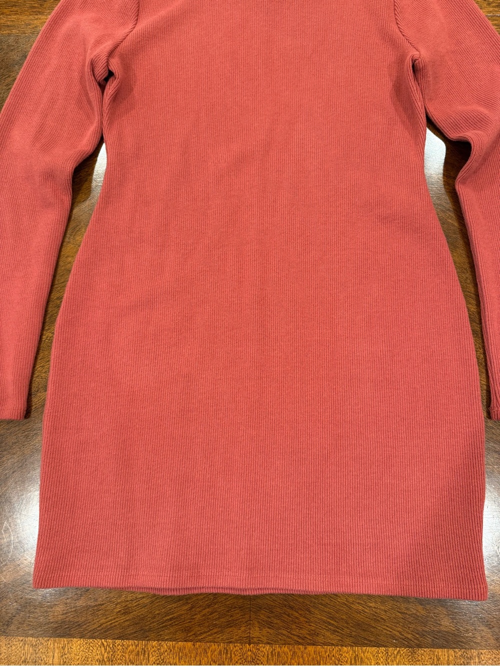 Lovers and Friends Long Sleeve Bodycon Mini Dress in Rose. L - Picture 5 of 12